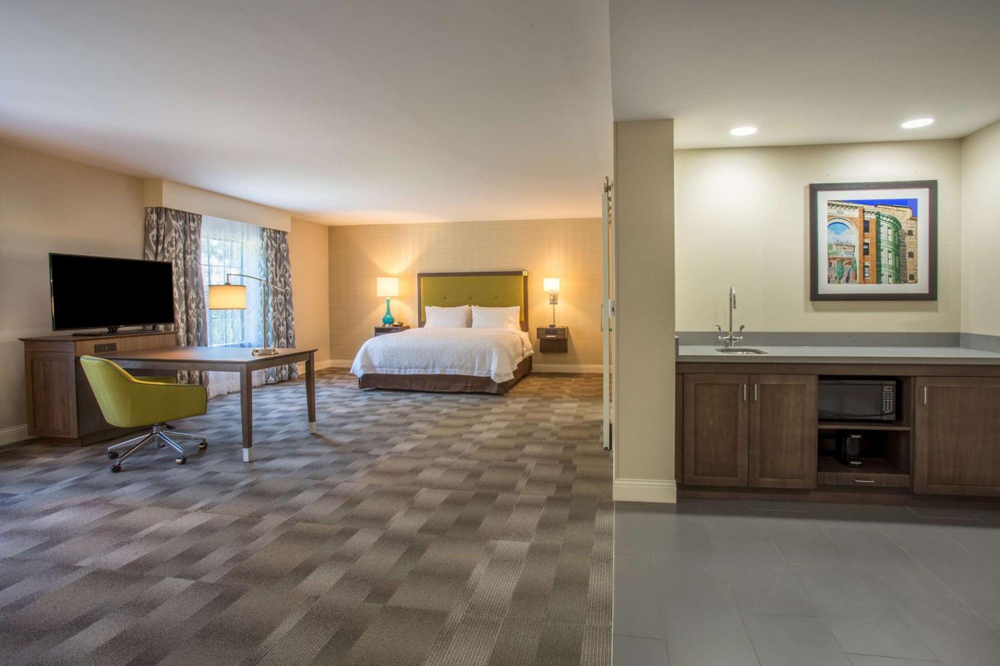 Hampton Inn & Suites Yonkers - Westchester Екстер'єр фото