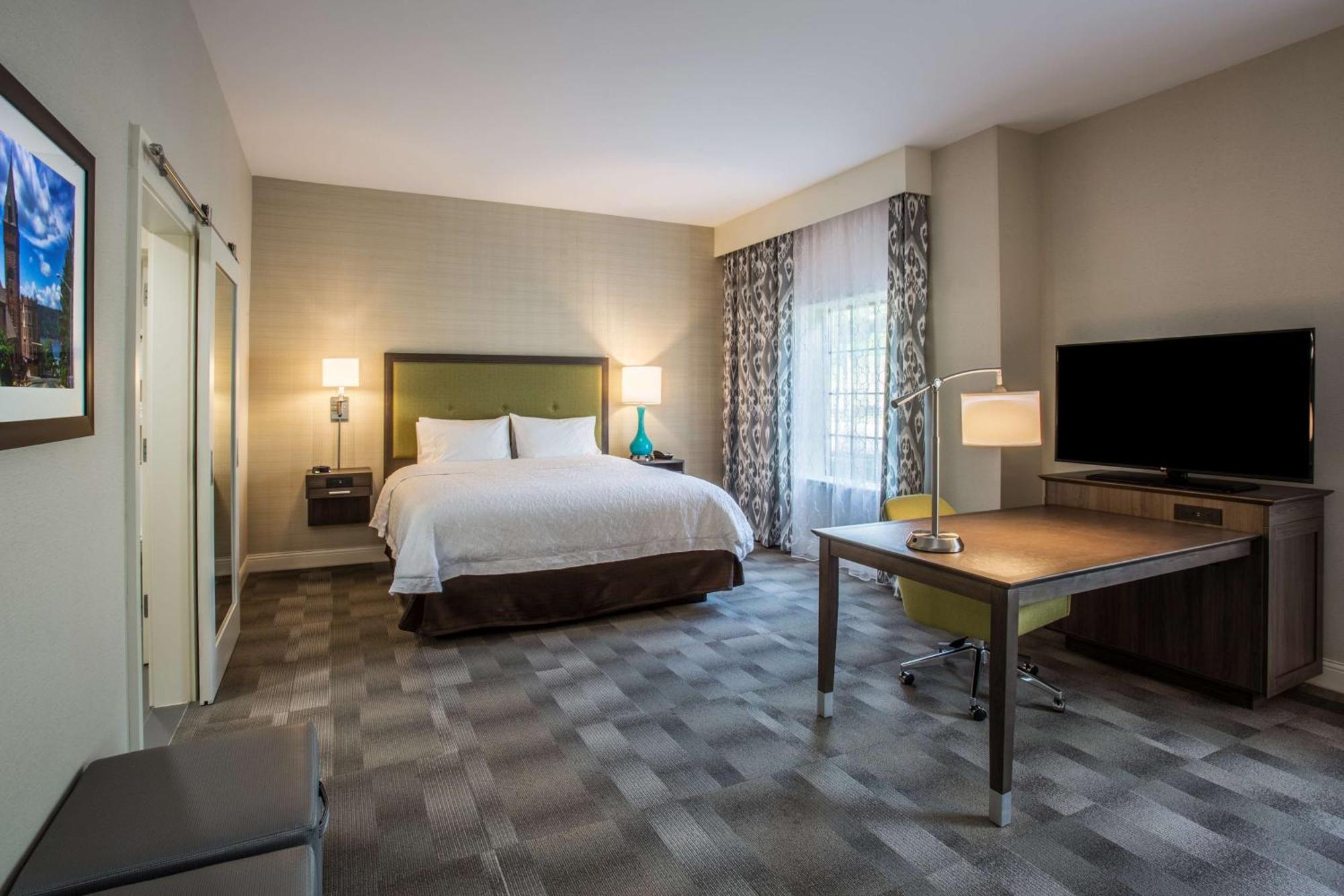 Hampton Inn & Suites Yonkers - Westchester Екстер'єр фото