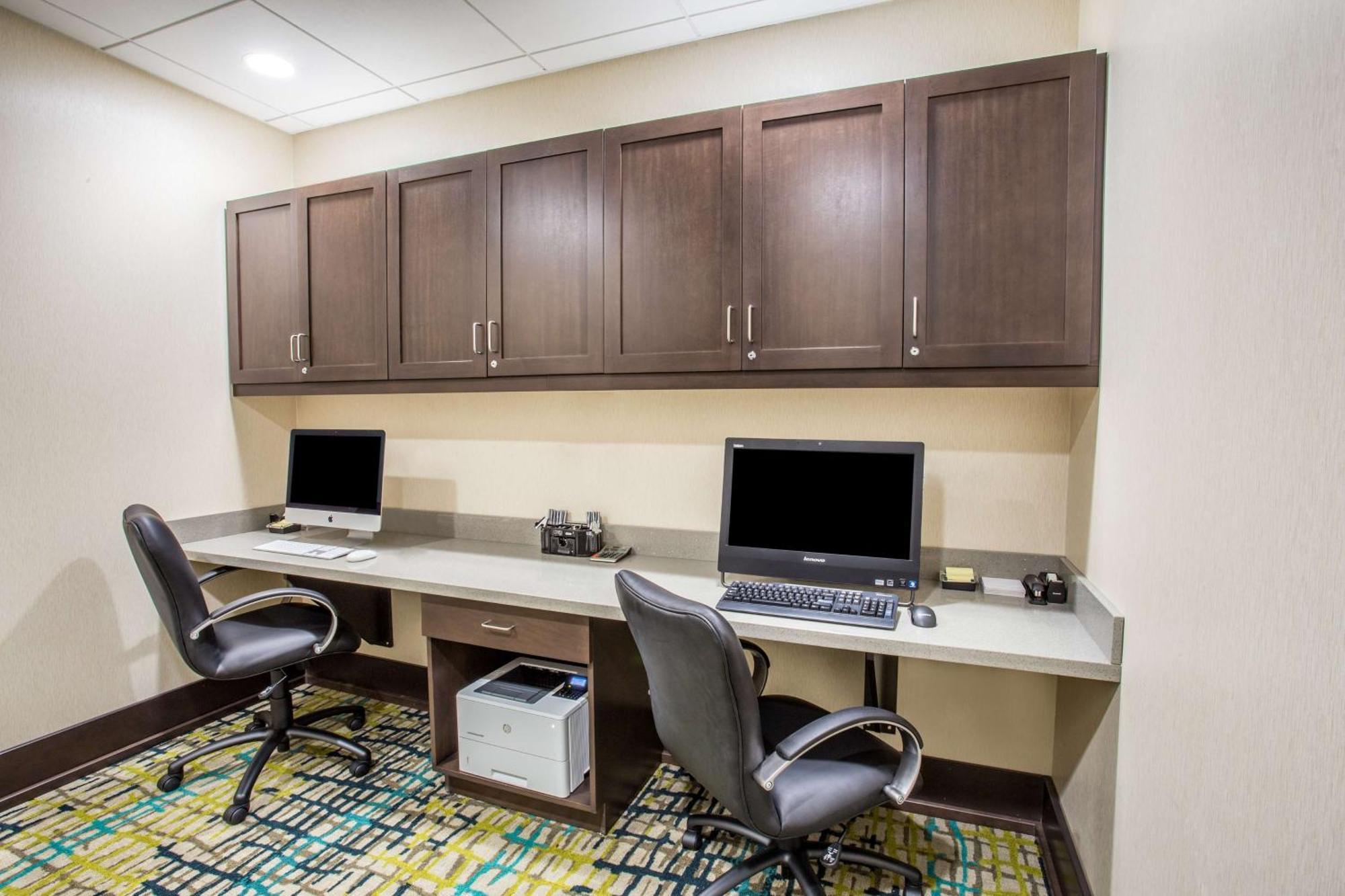 Hampton Inn & Suites Yonkers - Westchester Екстер'єр фото