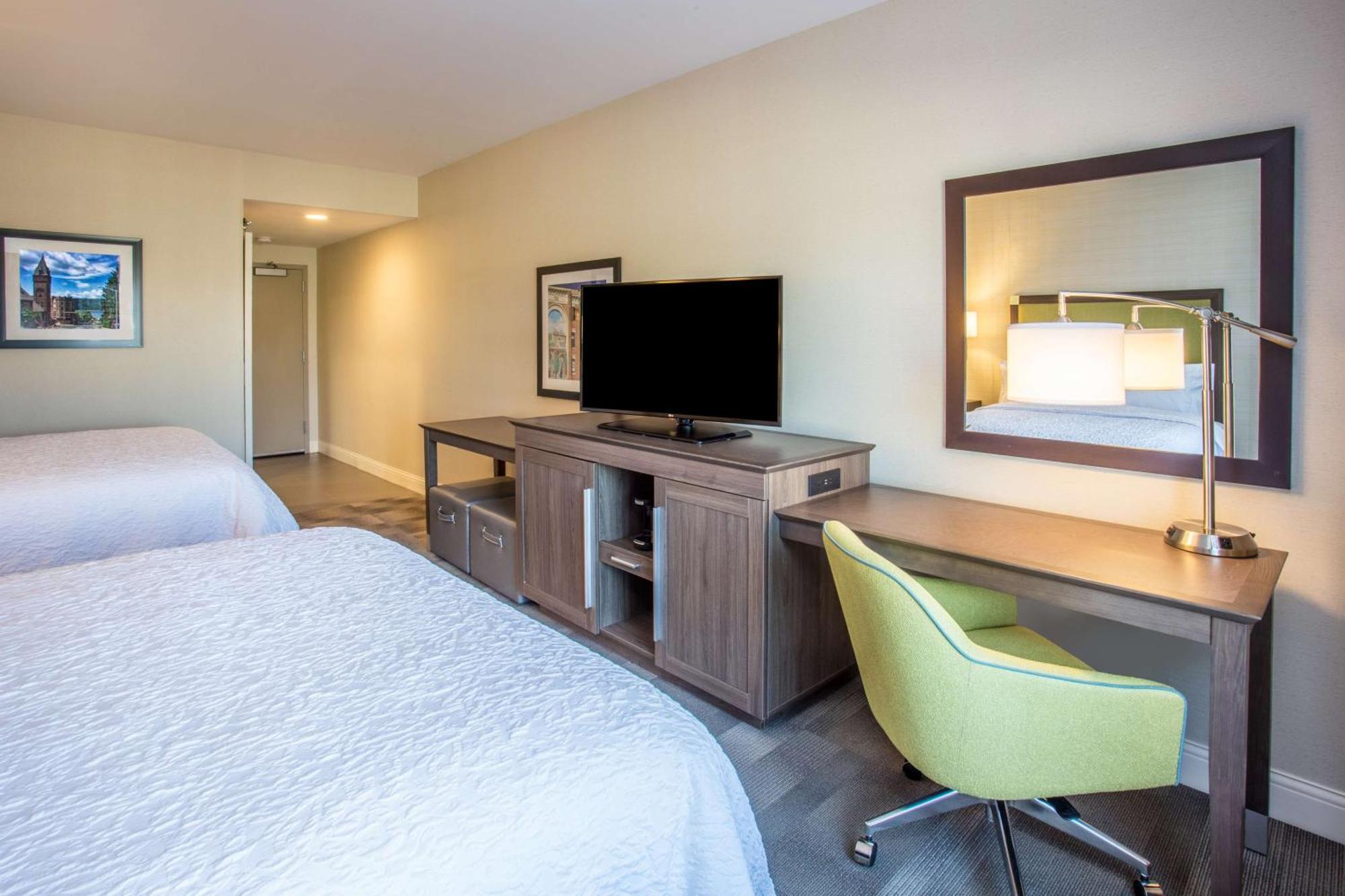 Hampton Inn & Suites Yonkers - Westchester Екстер'єр фото