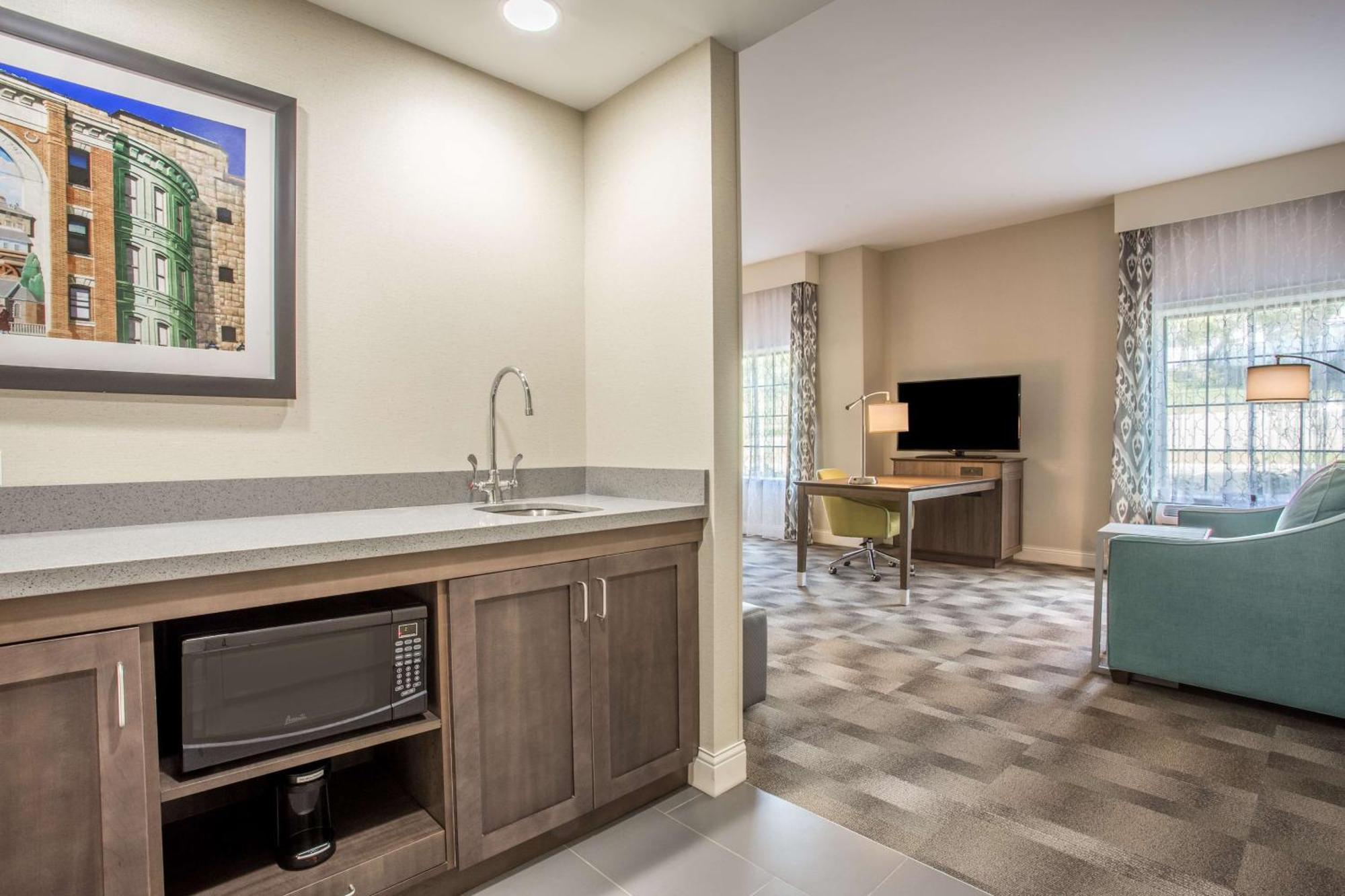 Hampton Inn & Suites Yonkers - Westchester Екстер'єр фото