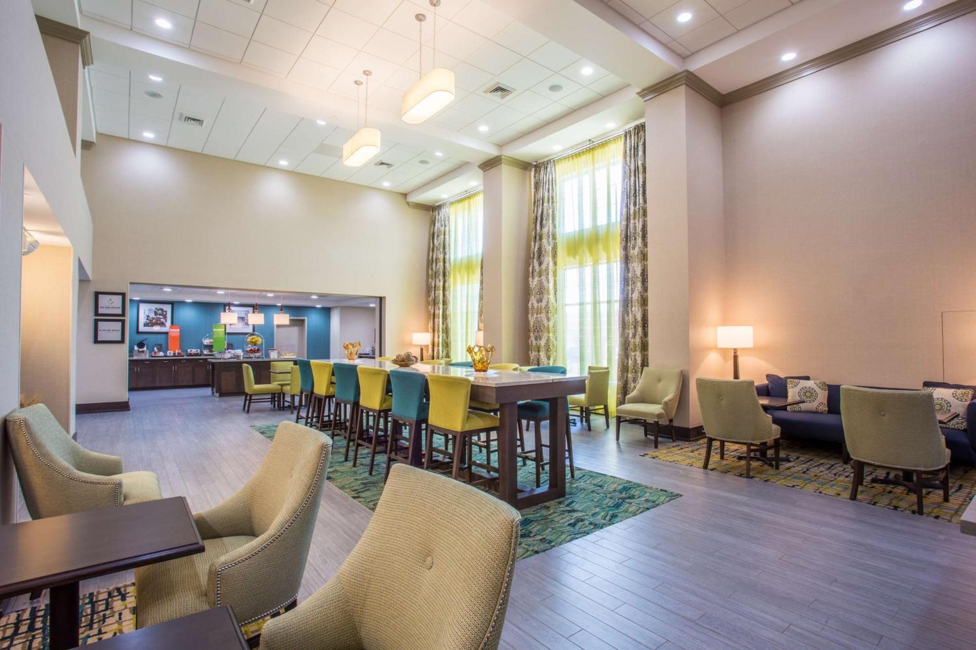 Hampton Inn & Suites Yonkers - Westchester Екстер'єр фото