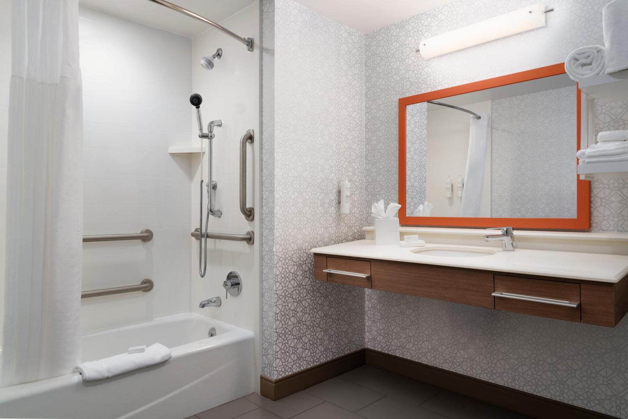 Hampton Inn & Suites Yonkers - Westchester Екстер'єр фото