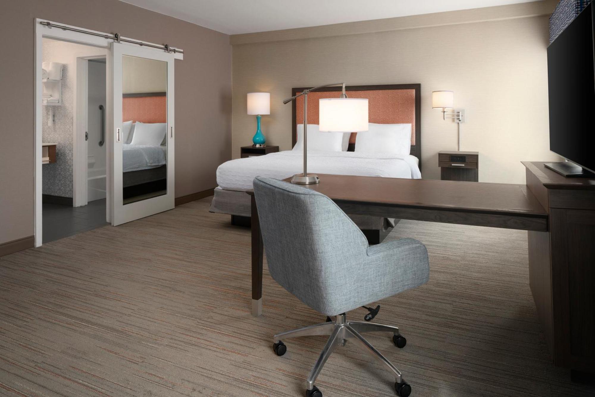 Hampton Inn & Suites Yonkers - Westchester Екстер'єр фото