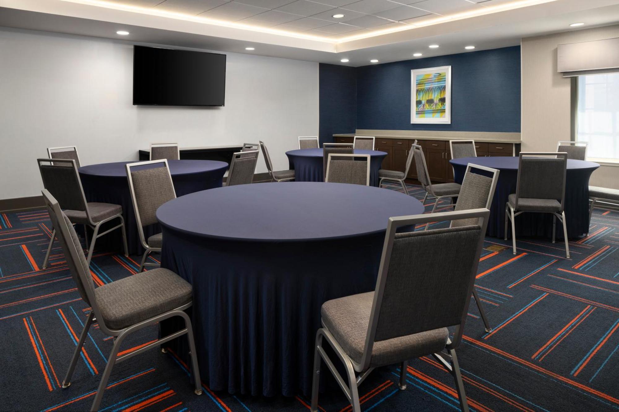 Hampton Inn & Suites Yonkers - Westchester Екстер'єр фото