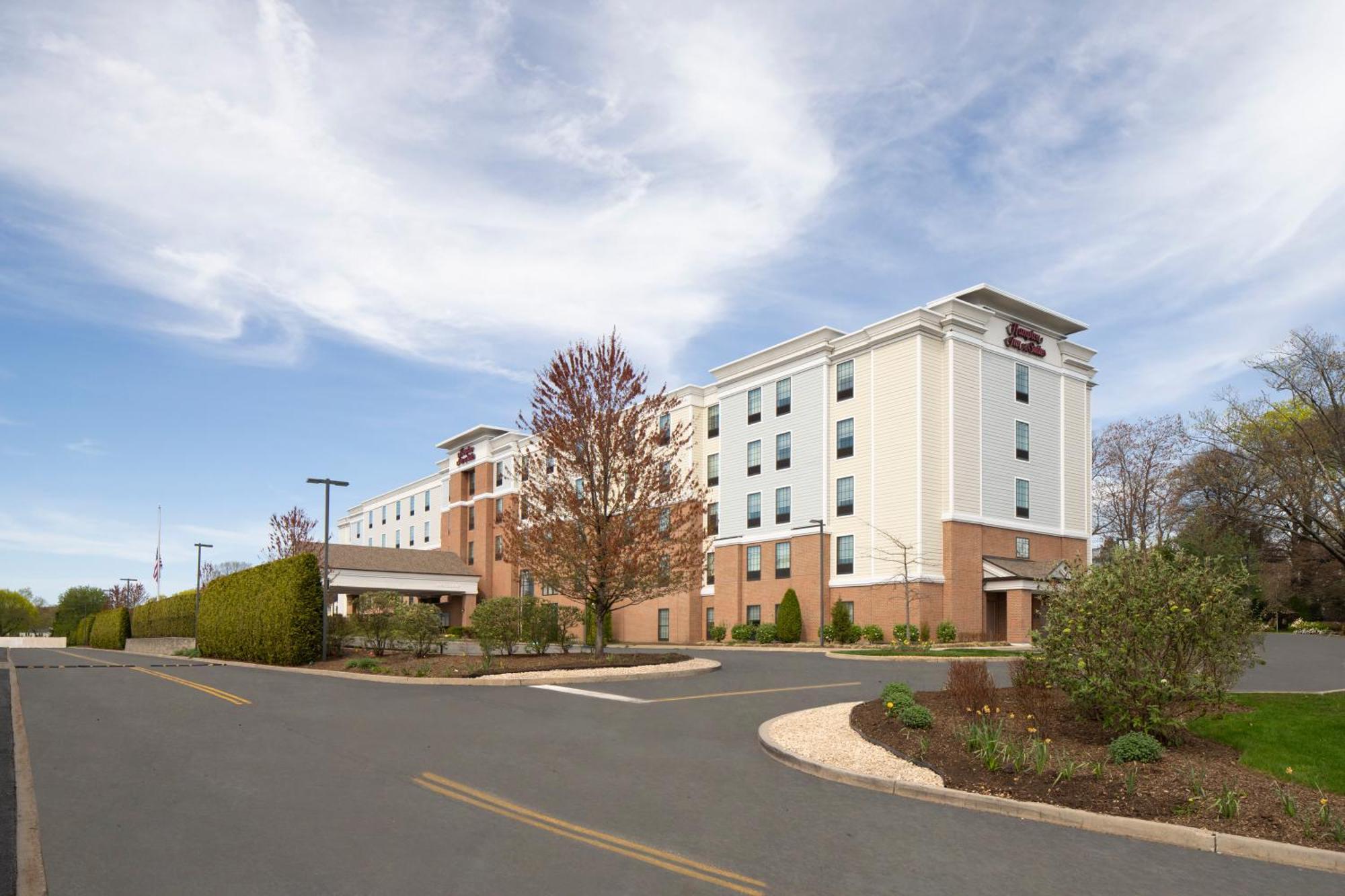 Hampton Inn & Suites Yonkers - Westchester Екстер'єр фото