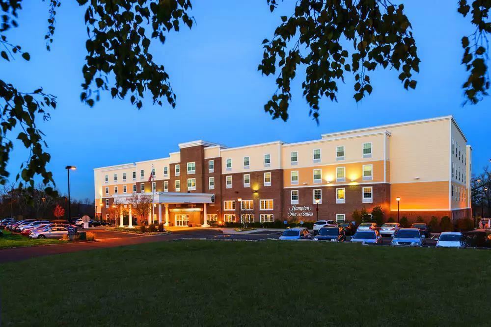 Hampton Inn & Suites Yonkers - Westchester Екстер'єр фото